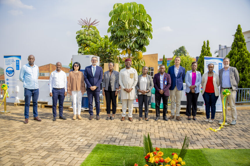 U Rwanda rwahawe ibikoresho byifashishwa mu buvuzi